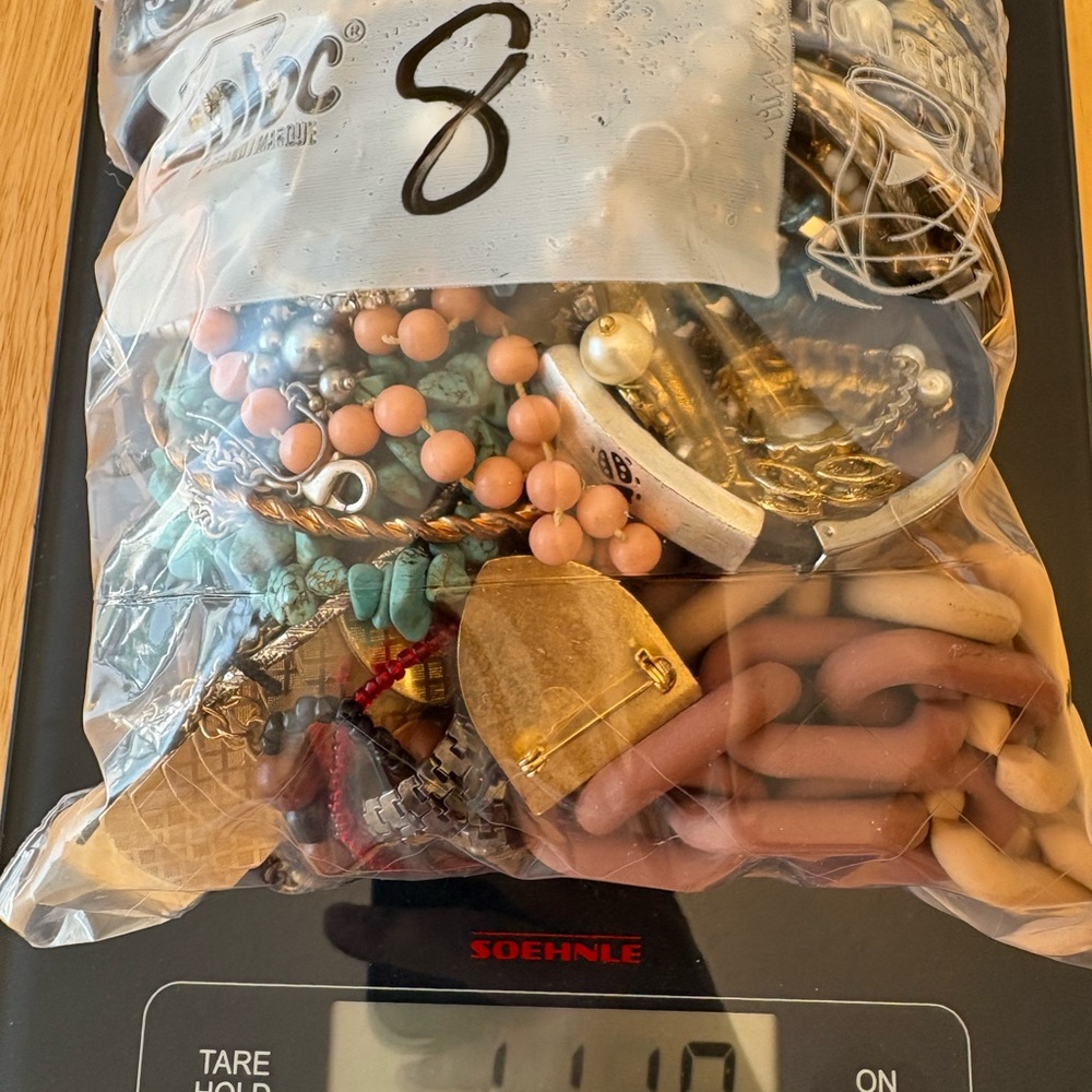 1KG Assorted Jewelry Bag with Beads and Chains Untested LOT 8